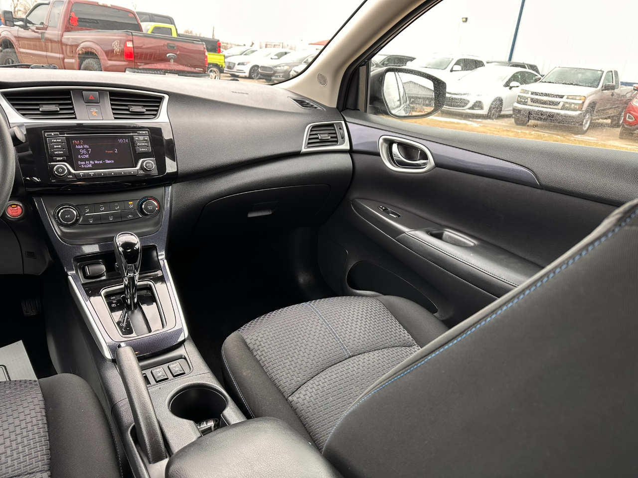 Nissan Sentra SR CVT 2017