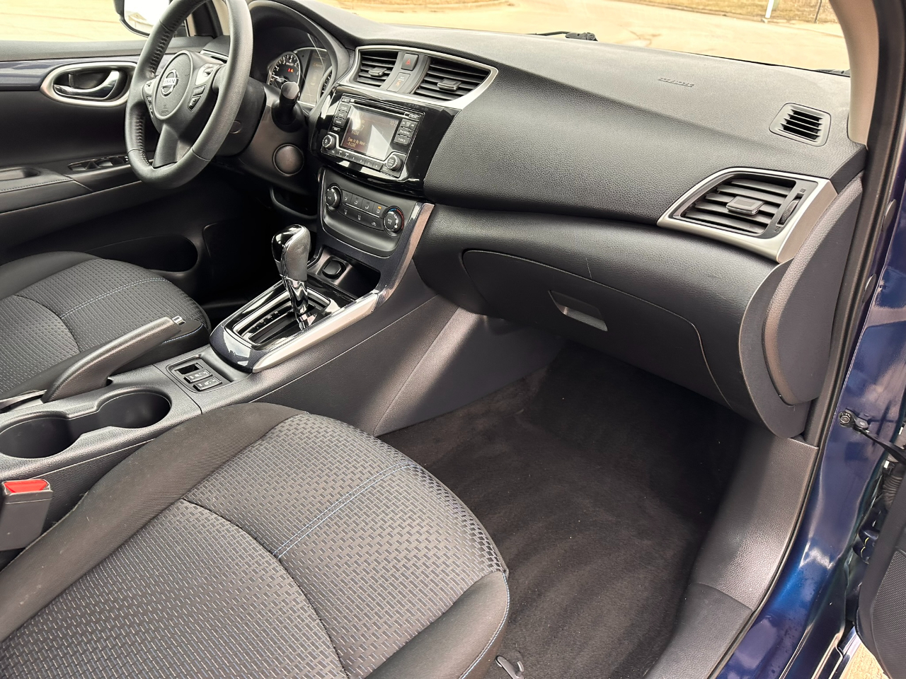 Nissan Sentra SR CVT 2017