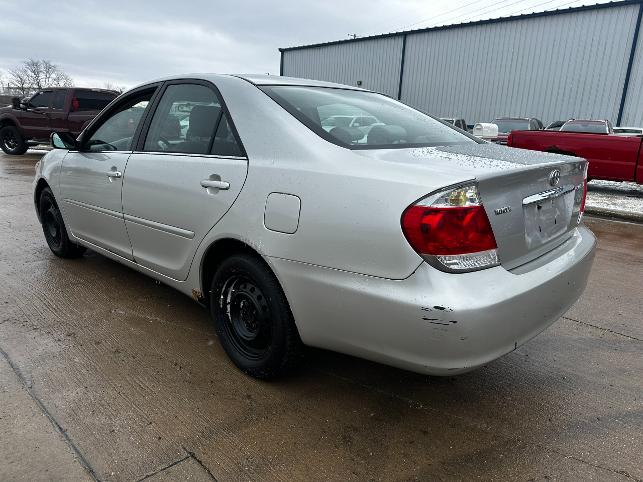 Toyota Camry 4dr Sdn XLE Auto (Natl) 2005