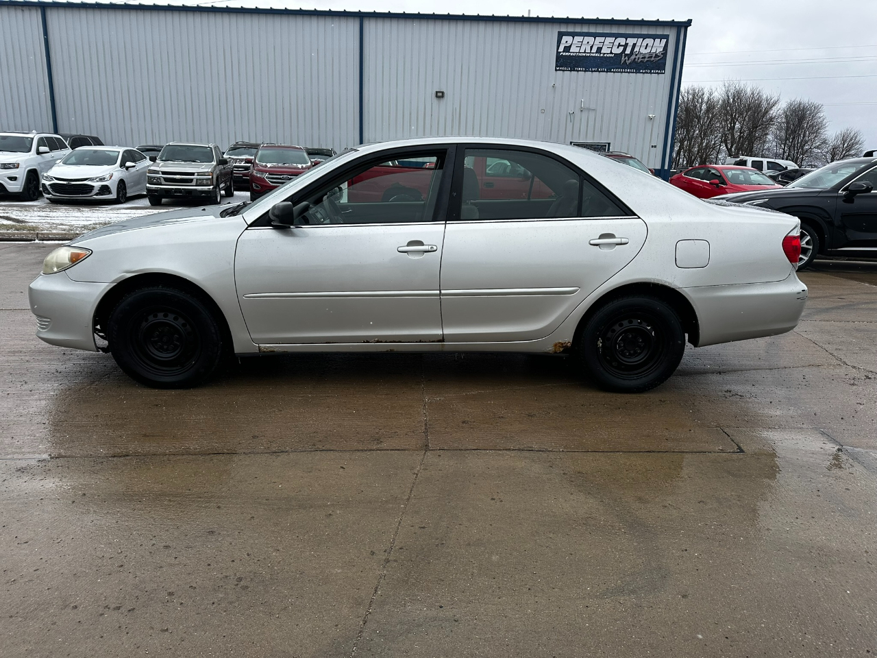 Toyota Camry 4dr Sdn XLE Auto (Natl) 2005