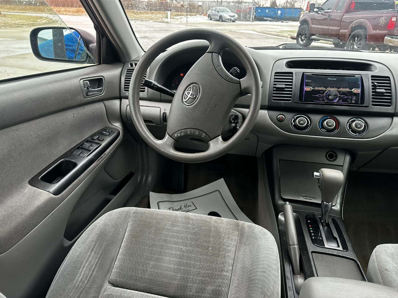 Toyota Camry 4dr Sdn XLE Auto (Natl) 2005