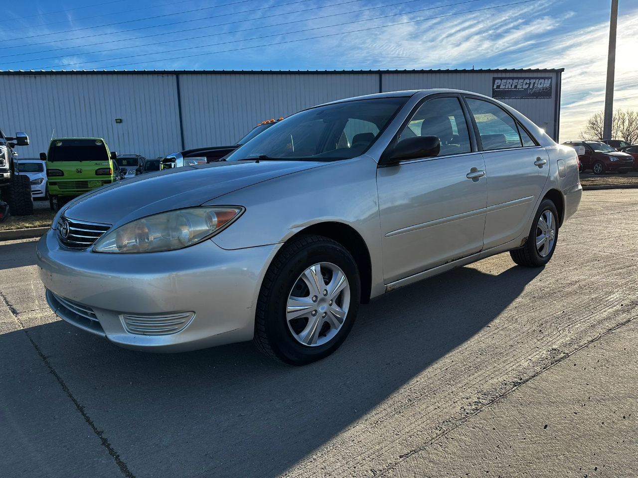 2005 Toyota Camry XLE FWD