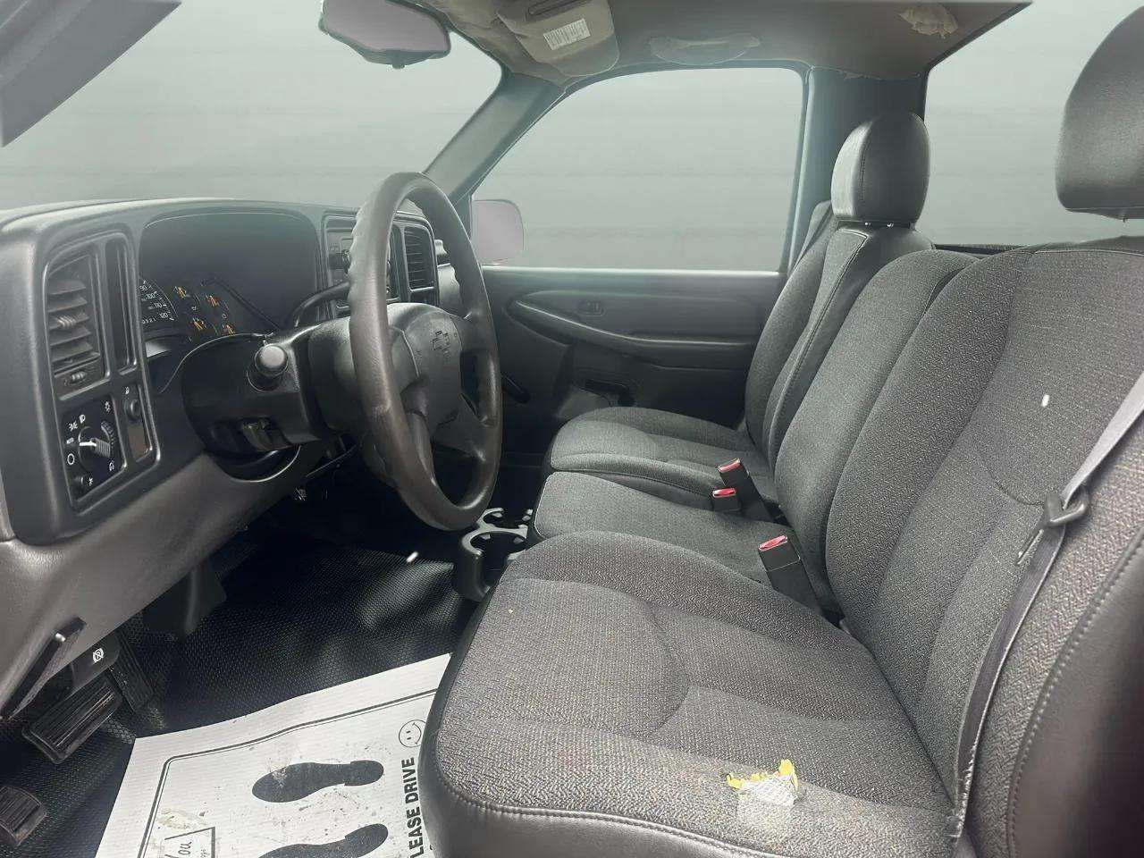 Chevrolet Silverado 1500 Reg Cab 133.0" WB 2WD Work Truck 2006