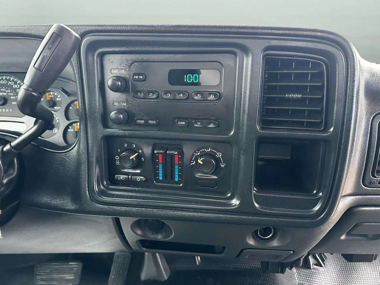 Chevrolet Silverado 1500 Reg Cab 133.0" WB 2WD Work Truck 2006