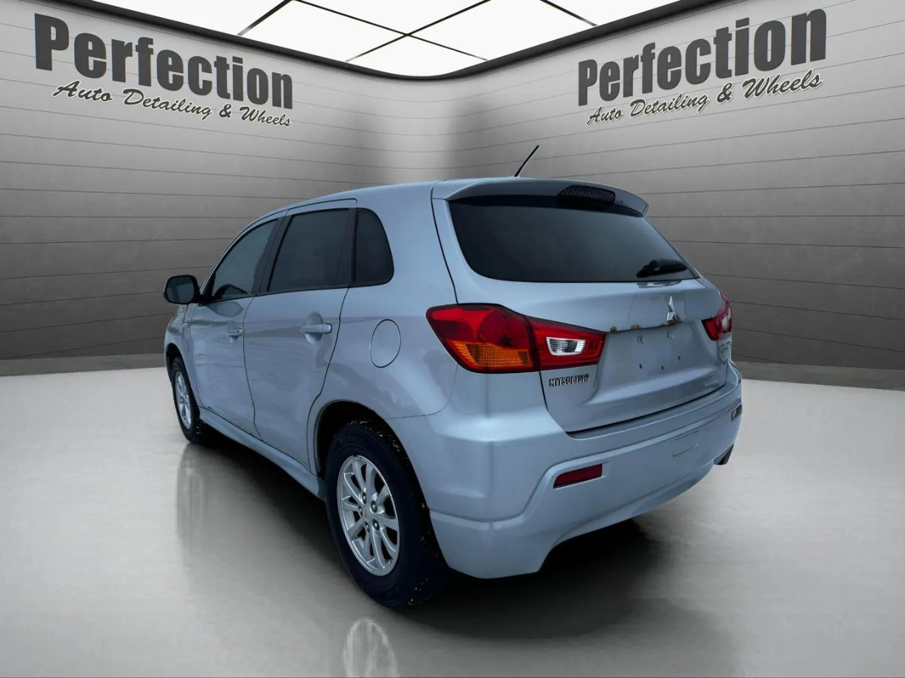 Mitsubishi Outlander Sport 2WD 4dr Man ES 2011