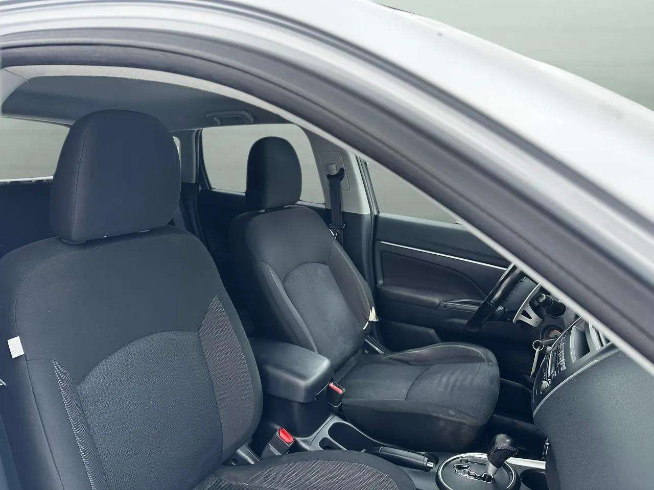 Mitsubishi Outlander Sport 2WD 4dr Man ES 2011