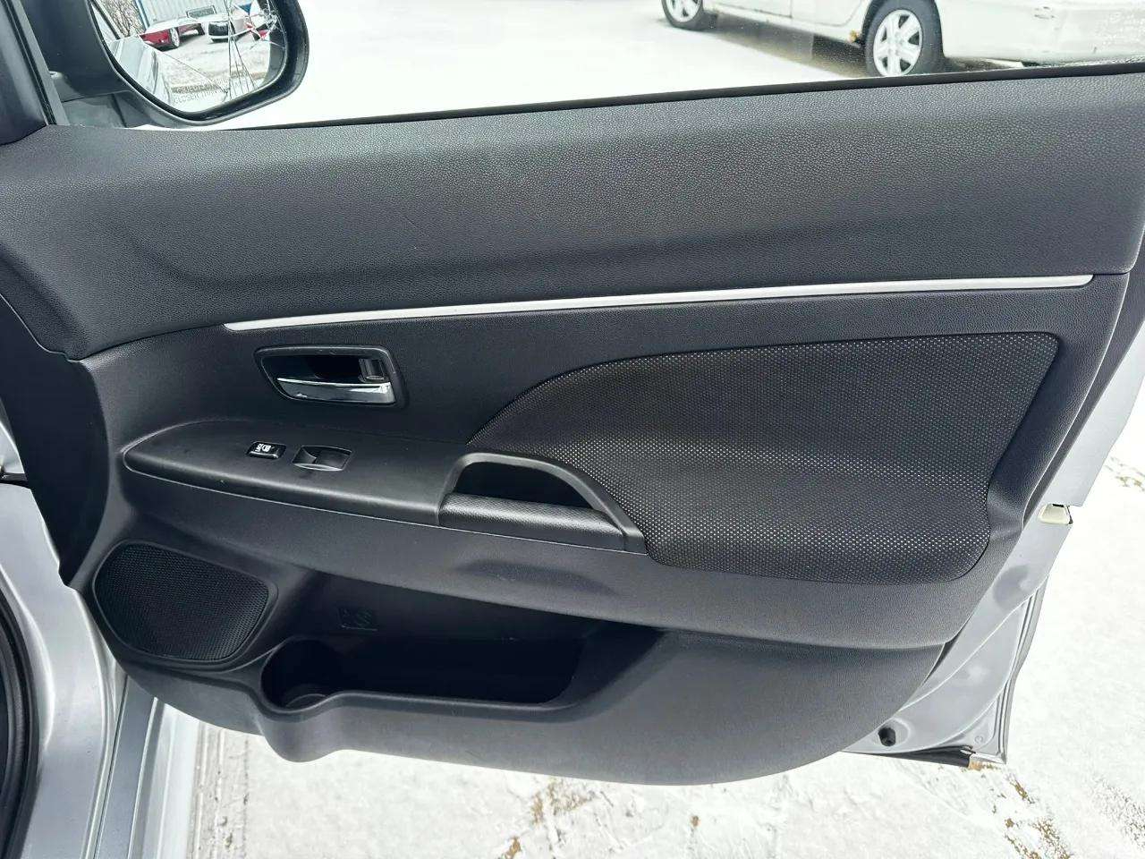 Mitsubishi Outlander Sport 2WD 4dr Man ES 2011