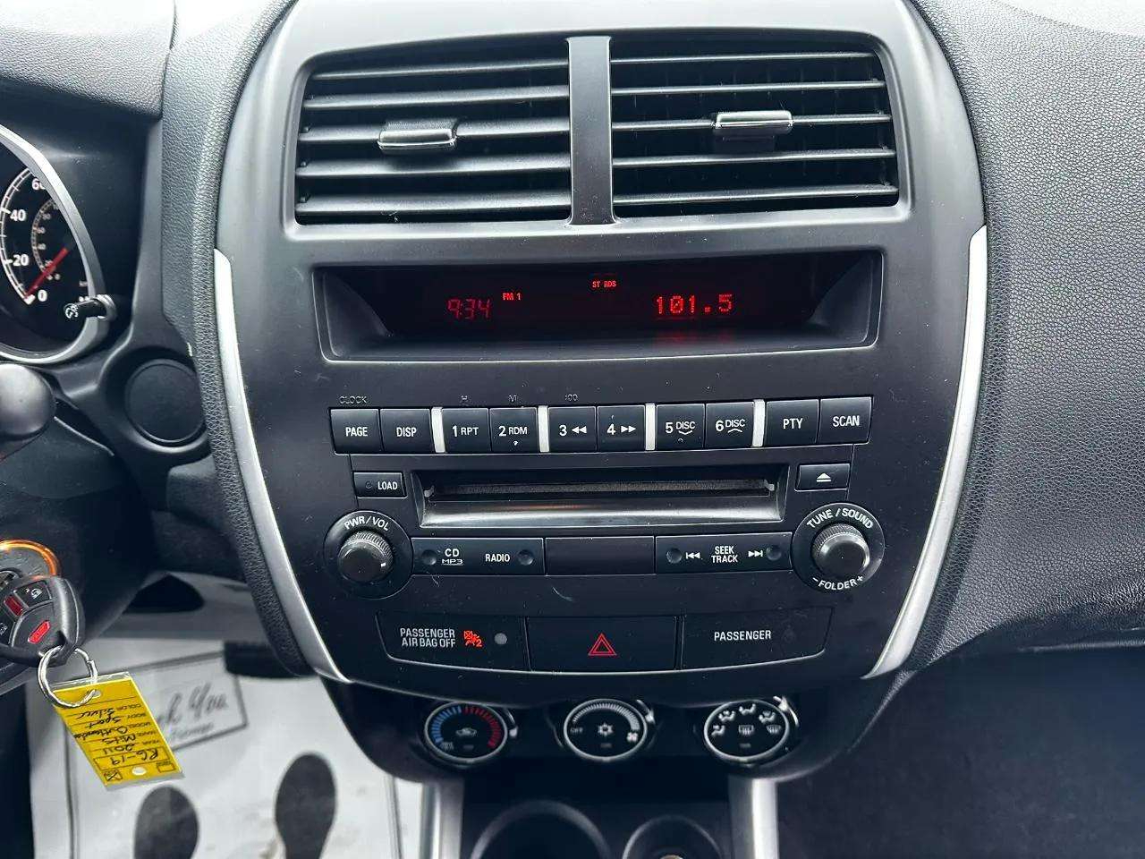 Mitsubishi Outlander Sport 2WD 4dr Man ES 2011