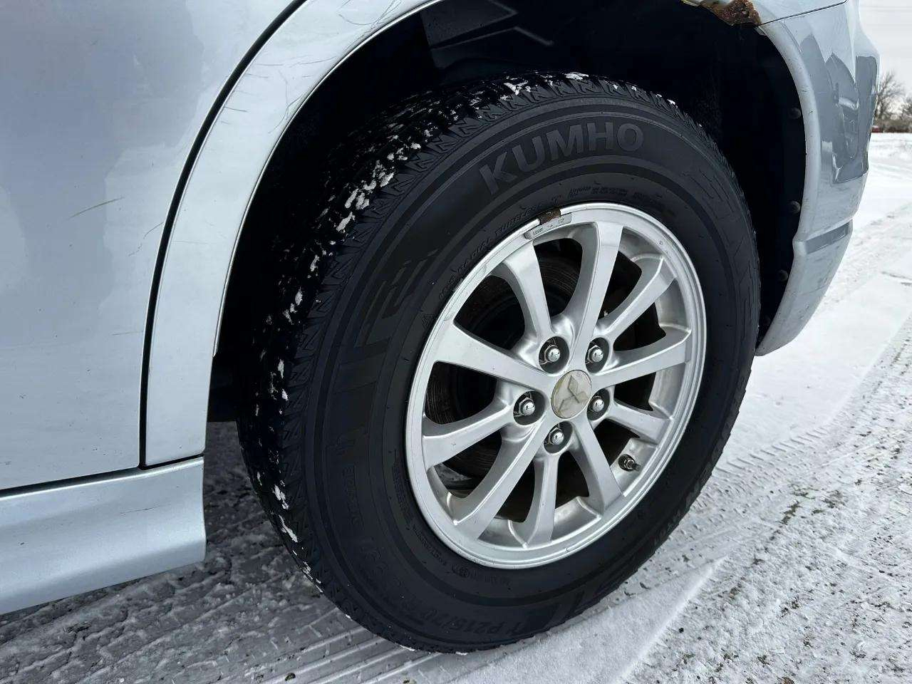 Mitsubishi Outlander Sport 2WD 4dr Man ES 2011