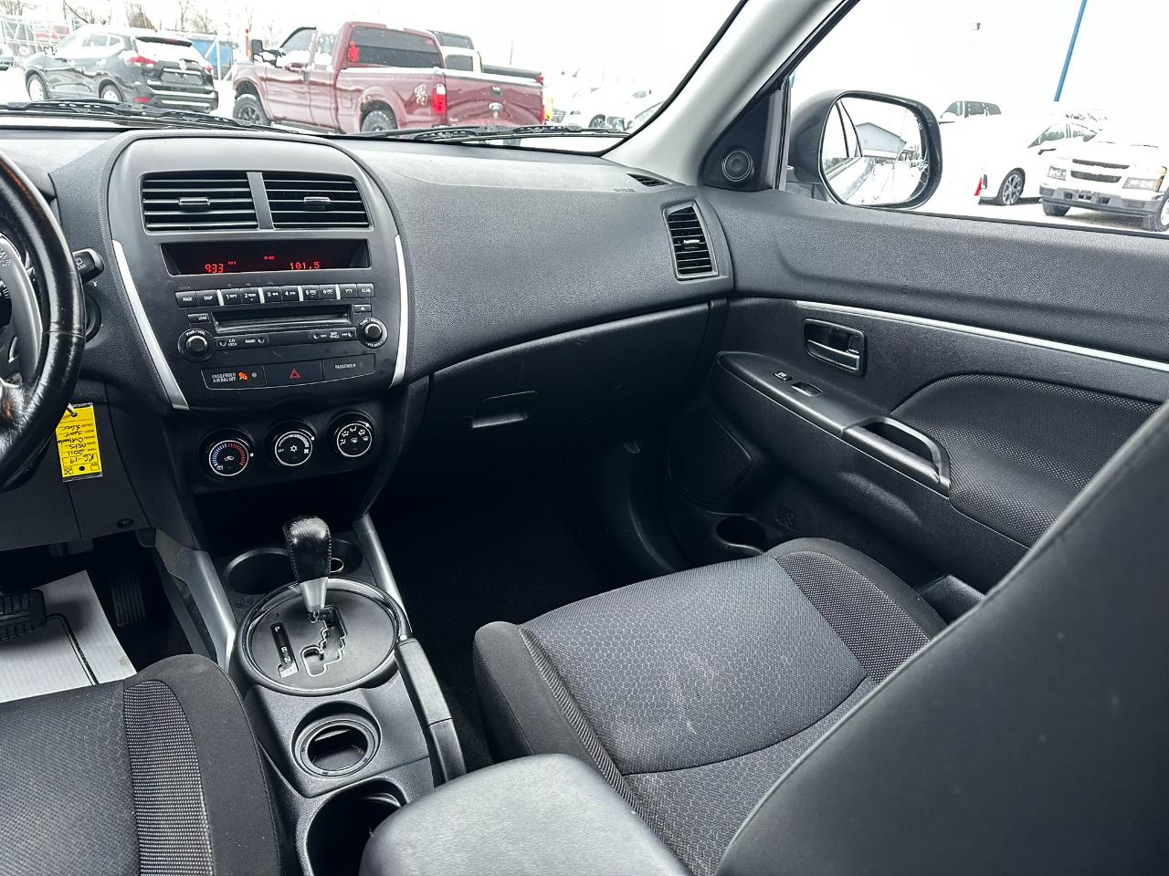 Mitsubishi Outlander Sport 2WD 4dr Man ES 2011