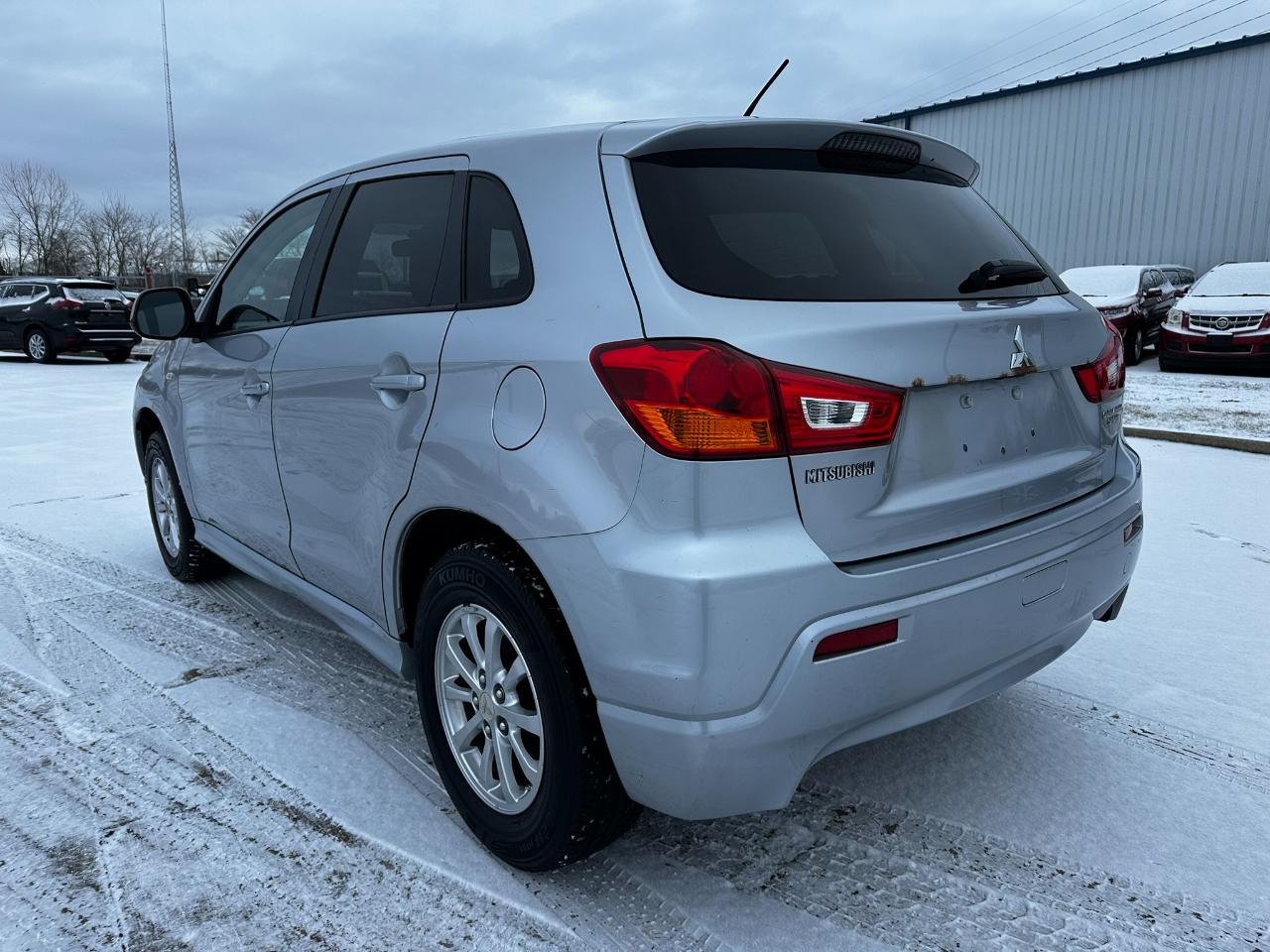 Mitsubishi Outlander Sport 2WD 4dr Man ES 2011