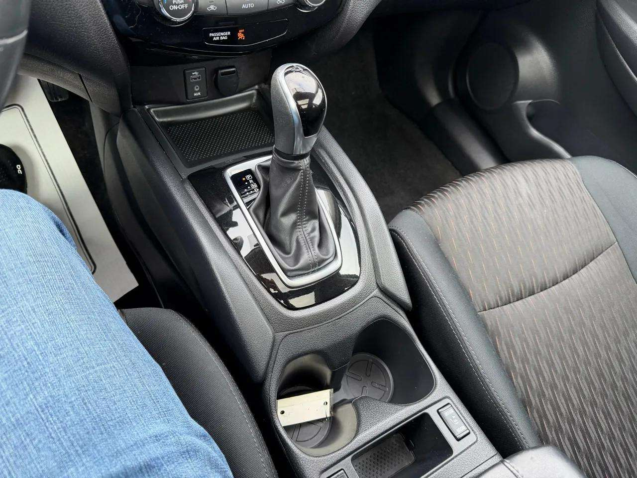 Nissan Rogue AWD SV 2017