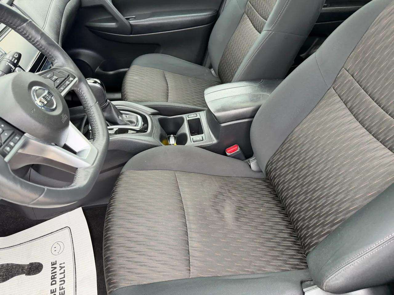 Nissan Rogue AWD SV 2017