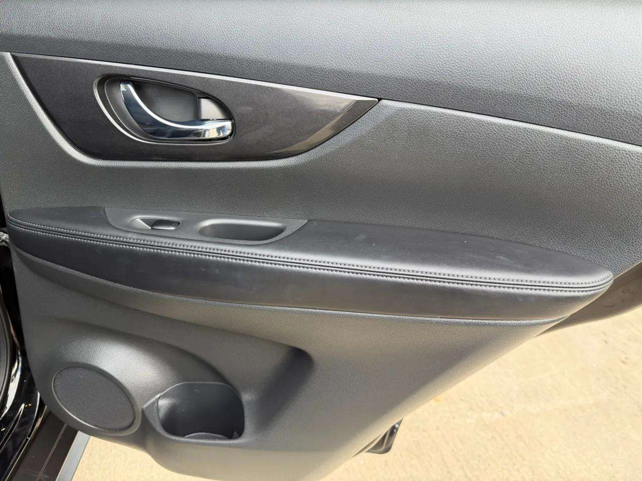 Nissan Rogue AWD SV 2017