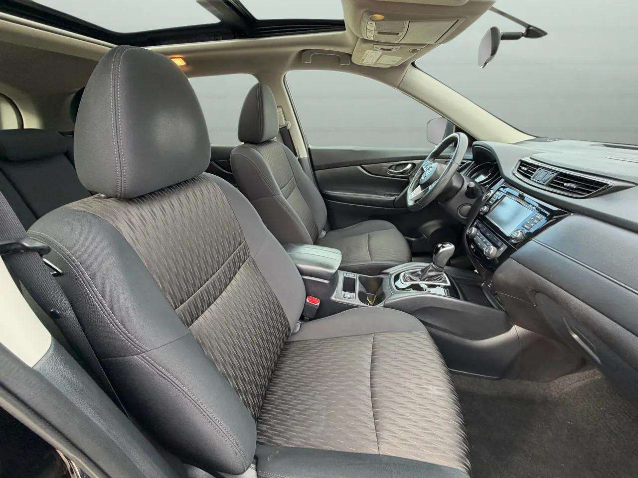 Nissan Rogue AWD SV 2017