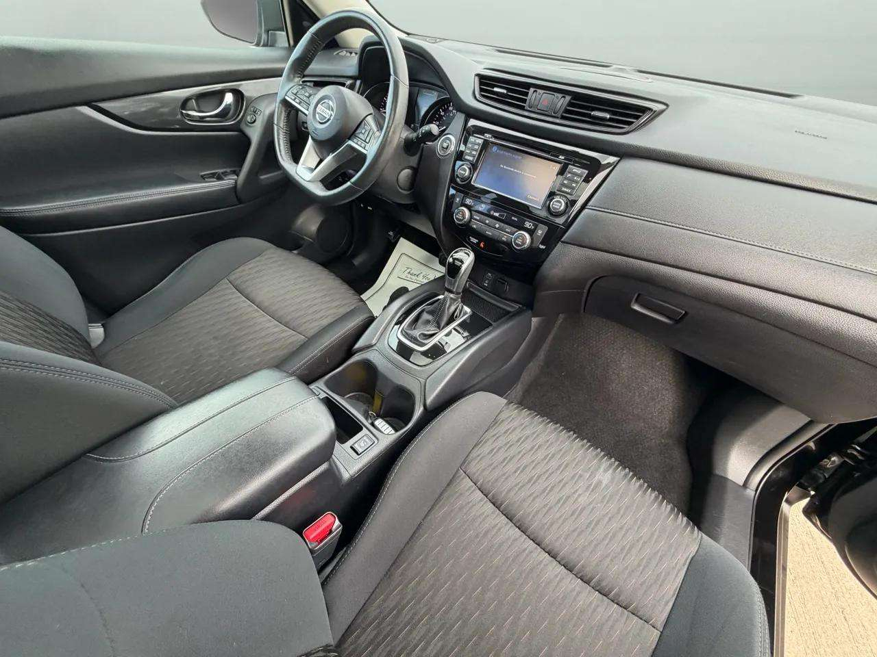 Nissan Rogue AWD SV 2017