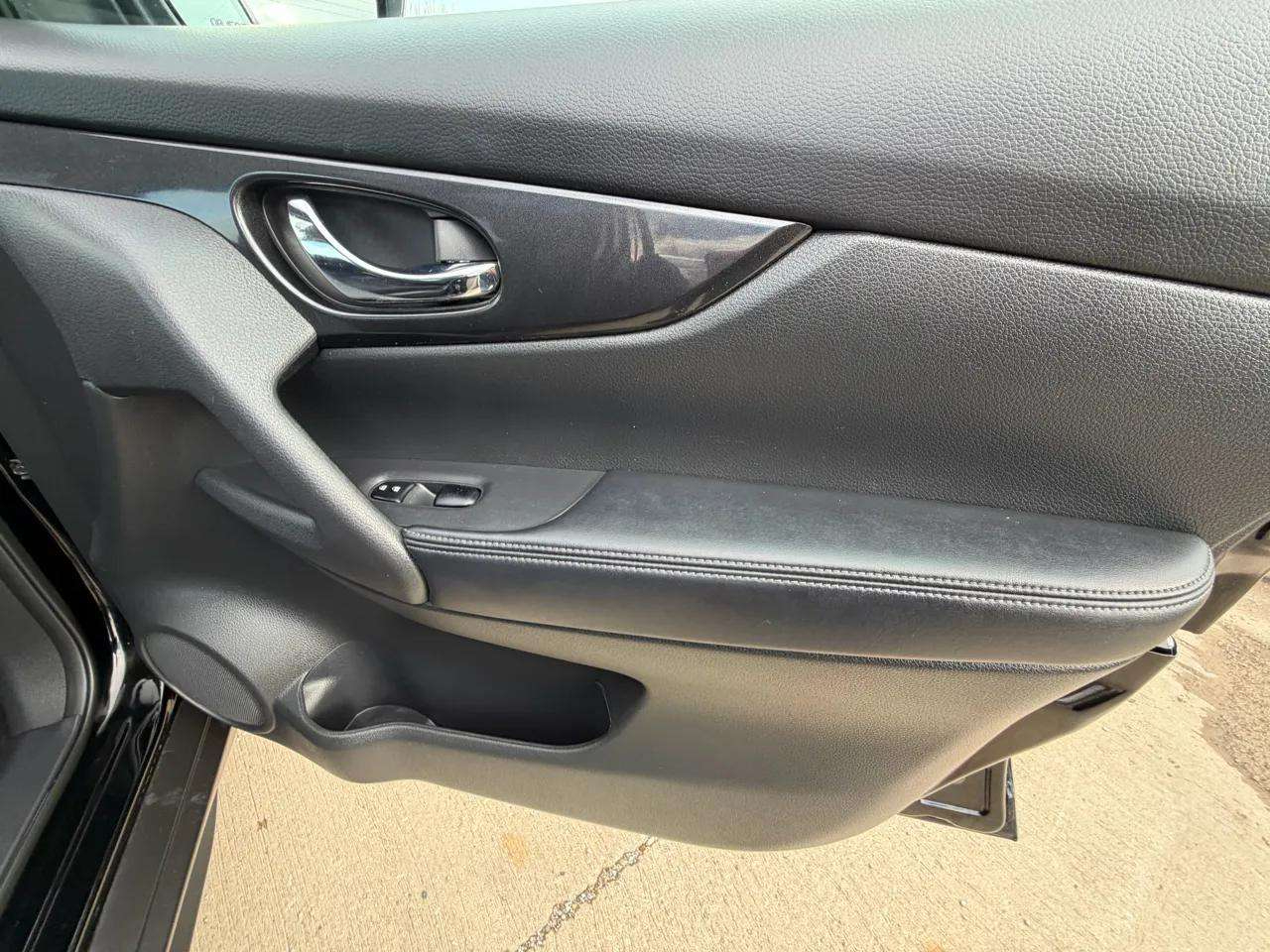 Nissan Rogue AWD SV 2017