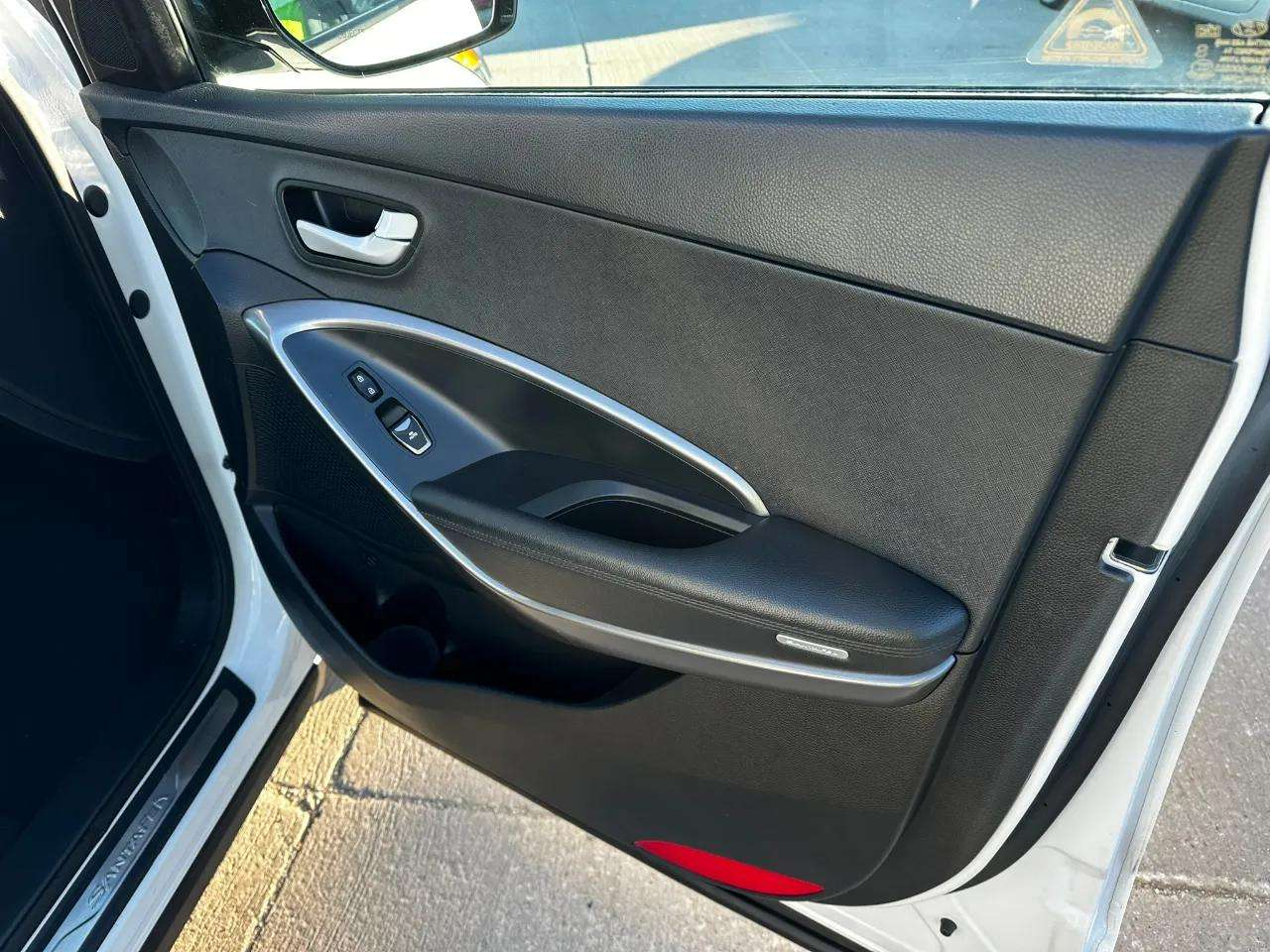 Hyundai Santa Fe Limited 3.3L Auto AWD 2017