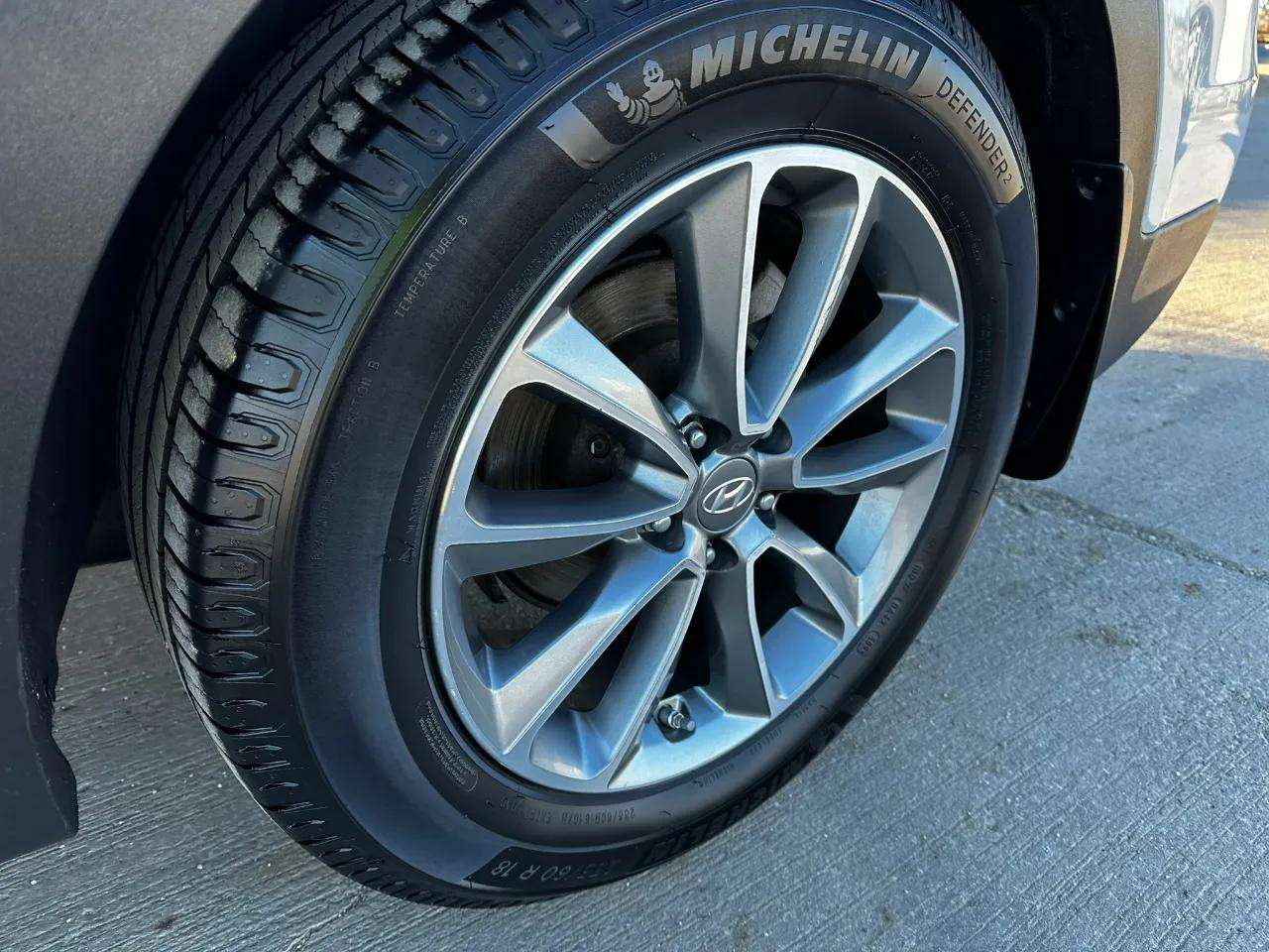 Hyundai Santa Fe Limited 3.3L Auto AWD 2017