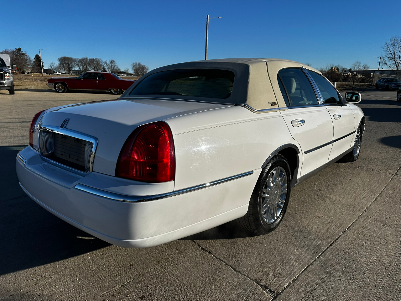 Lincoln Town Car 4dr Sdn Signature Limited 2006