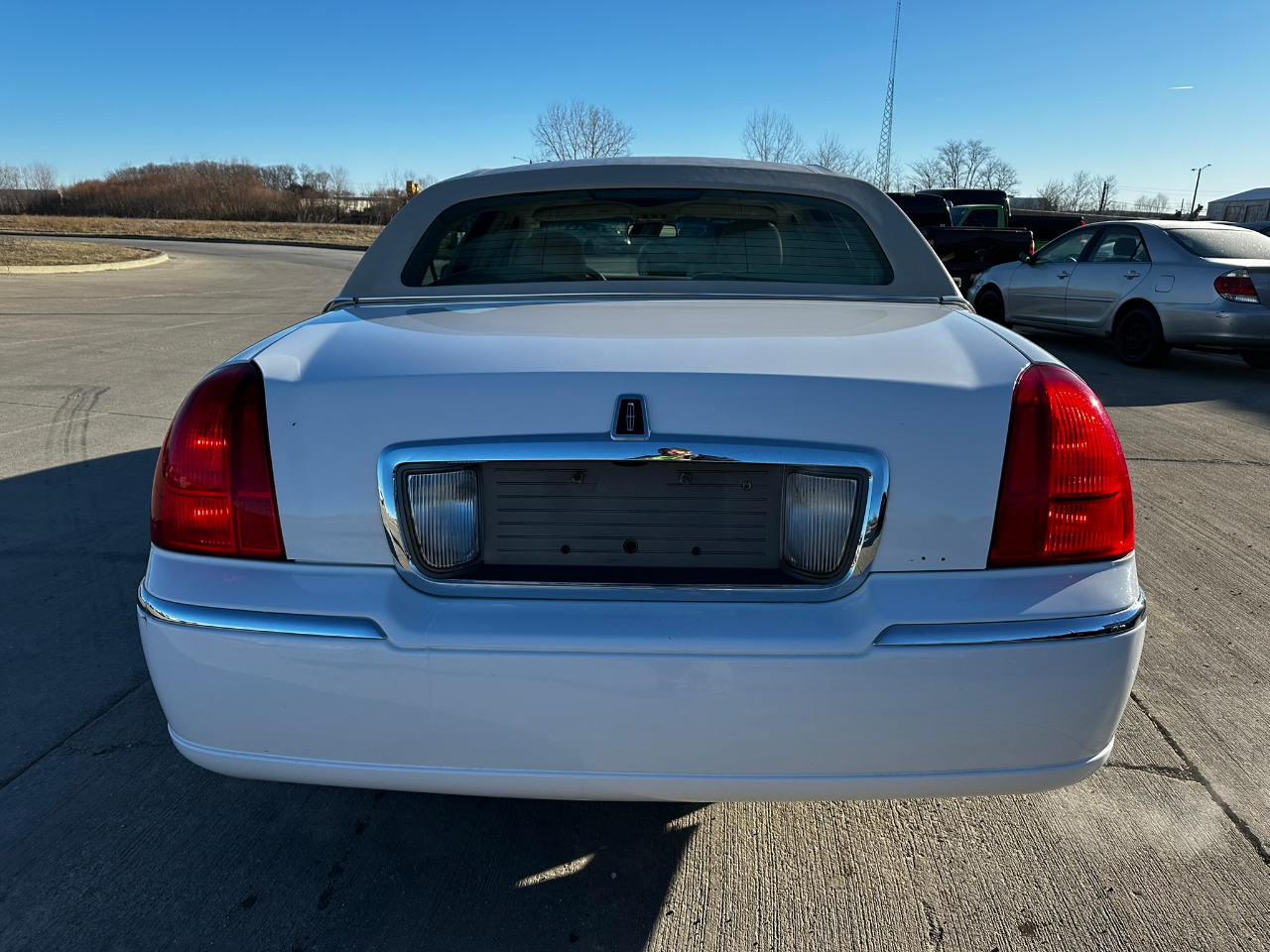 Lincoln Town Car 4dr Sdn Signature Limited 2006