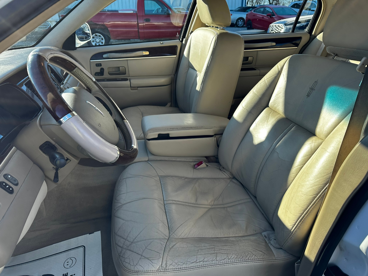 Lincoln Town Car 4dr Sdn Signature Limited 2006