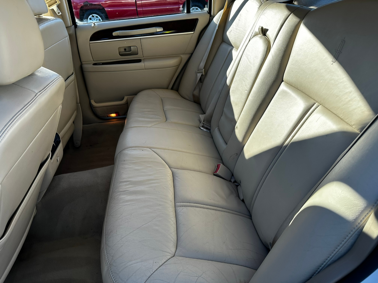 Lincoln Town Car 4dr Sdn Signature Limited 2006