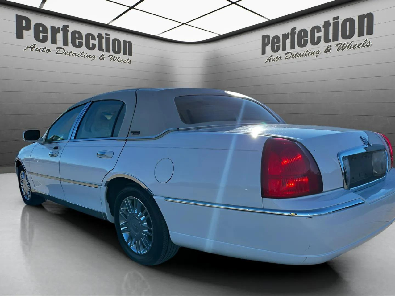 Lincoln Town Car 4dr Sdn Signature Limited 2006