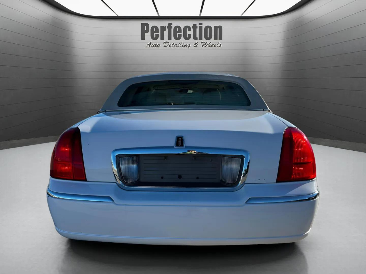 Lincoln Town Car 4dr Sdn Signature Limited 2006