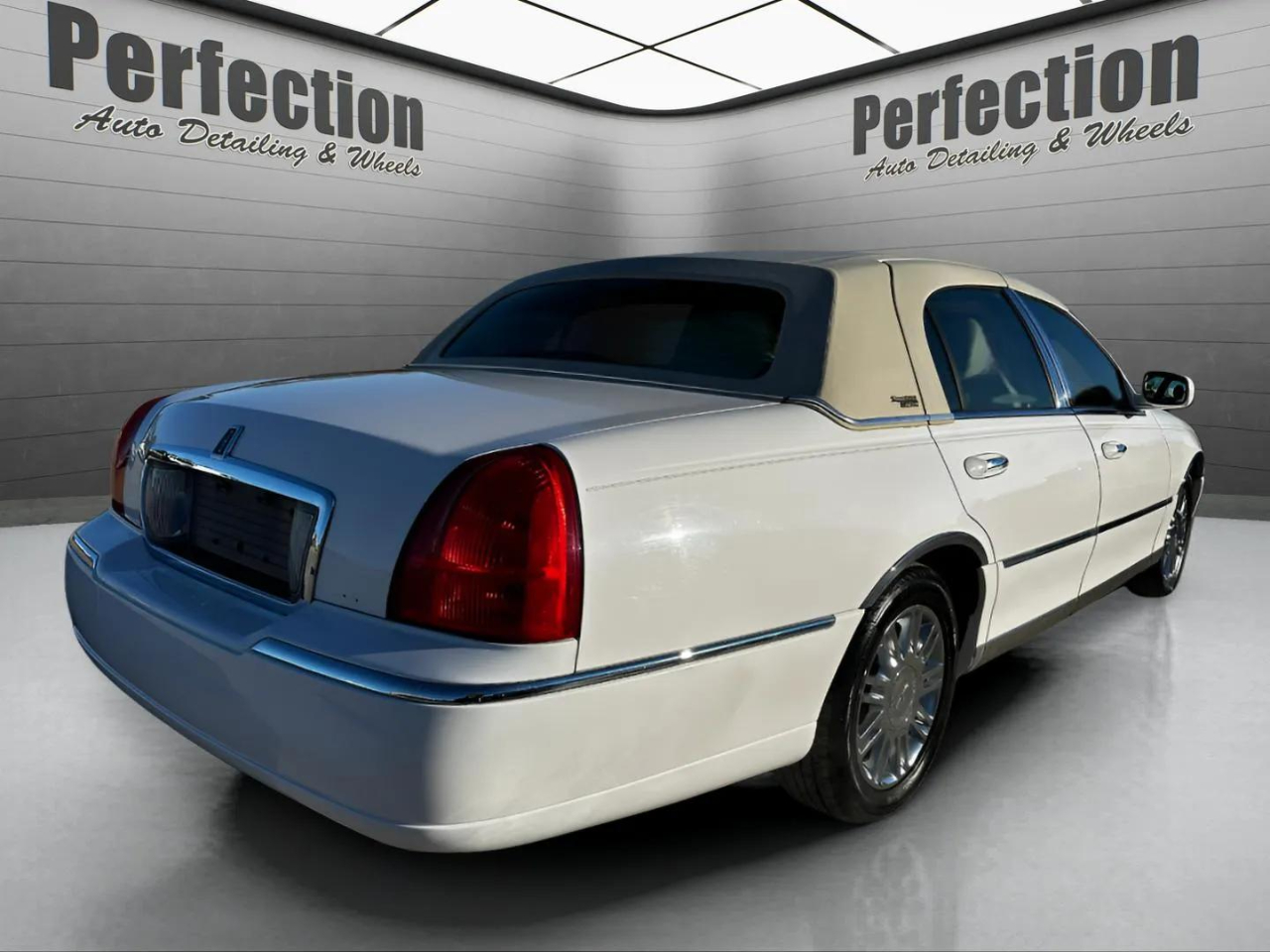 Lincoln Town Car 4dr Sdn Signature Limited 2006