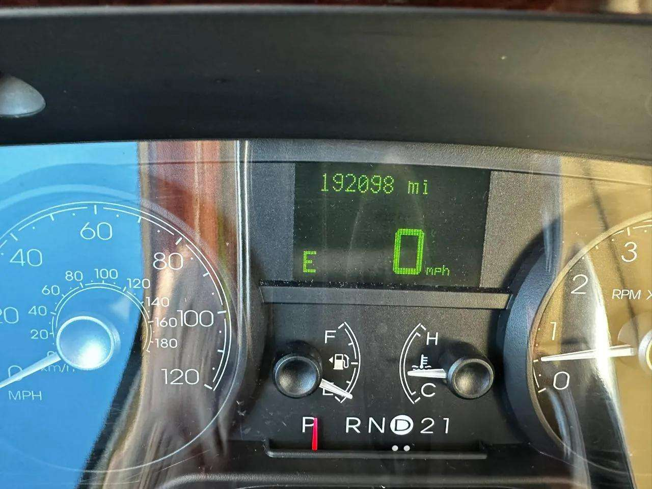 Lincoln Town Car 4dr Sdn Signature Limited 2006