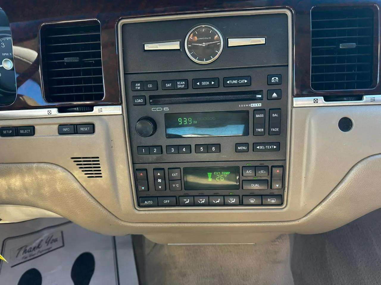 Lincoln Town Car 4dr Sdn Signature Limited 2006