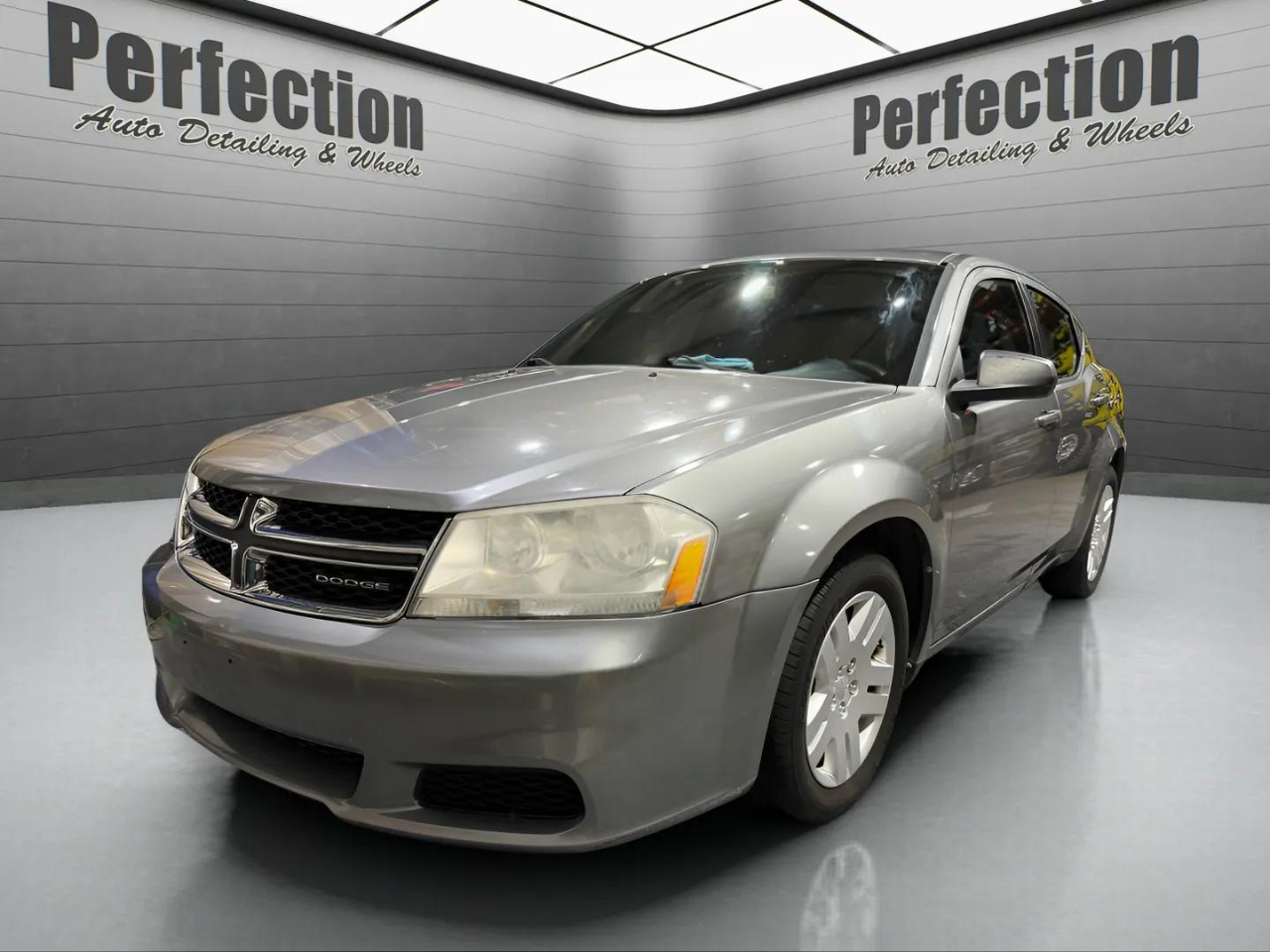 Dodge Avenger 4dr Sdn SE 2012