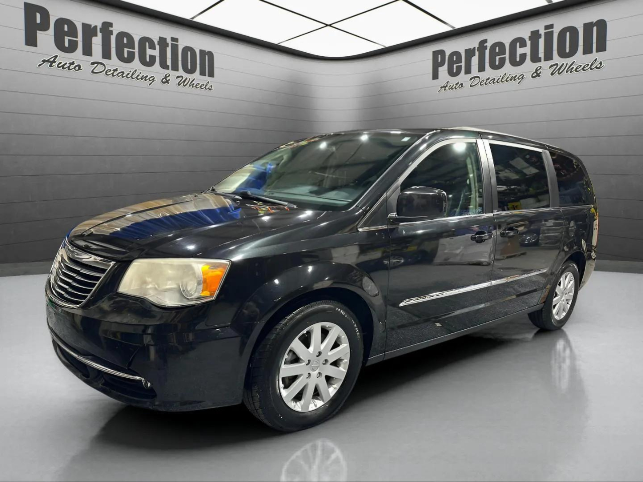 Chrysler Town & Country 4dr Wgn Touring 2013