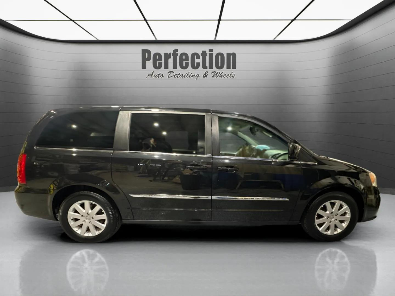 Chrysler Town & Country 4dr Wgn Touring 2013