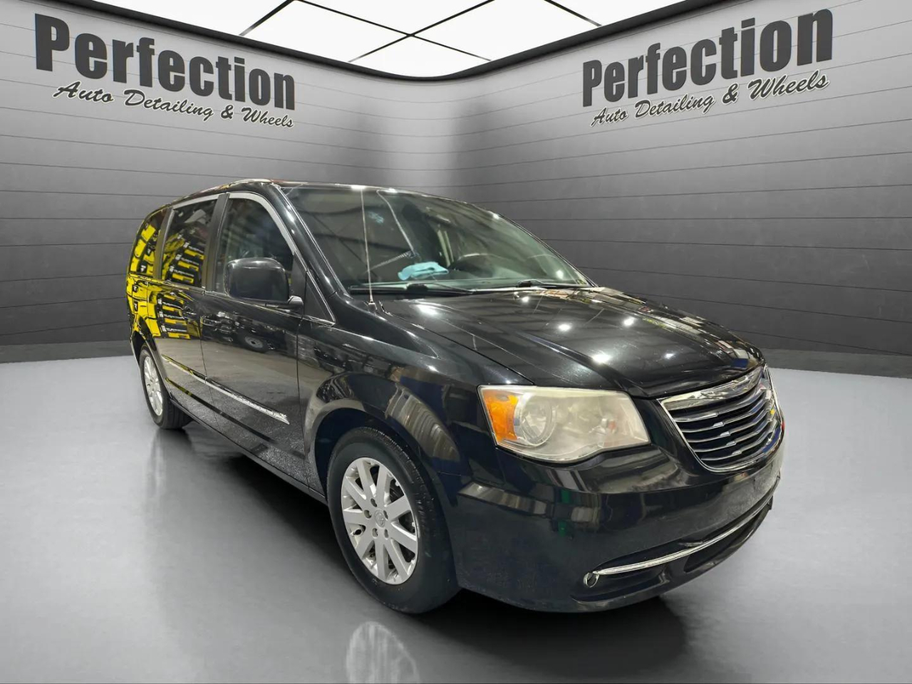 Chrysler Town & Country 4dr Wgn Touring 2013