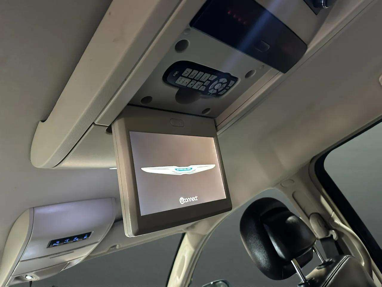 Chrysler Town & Country 4dr Wgn Touring 2013