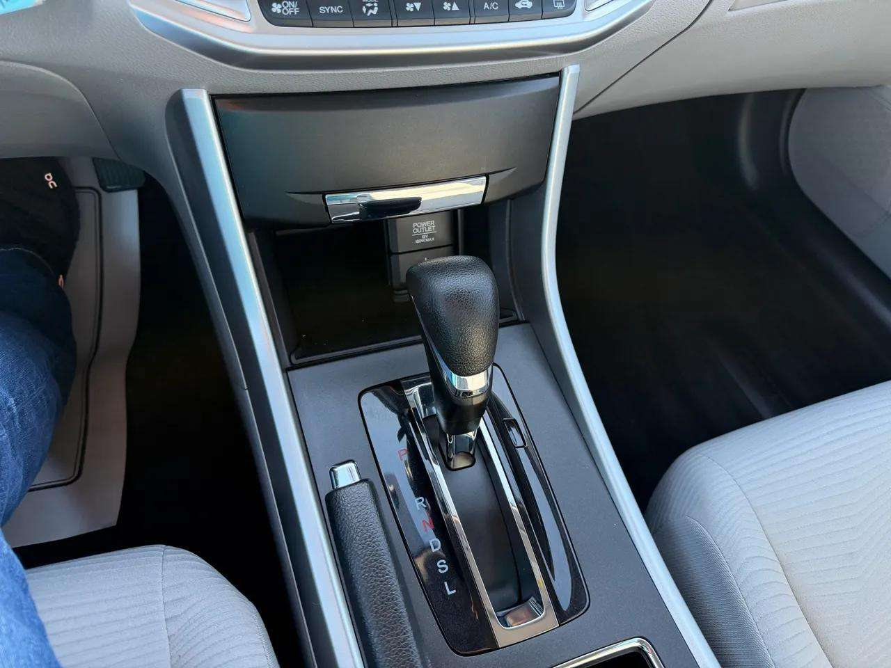 Honda Accord Sedan 4dr I4 CVT LX 2015