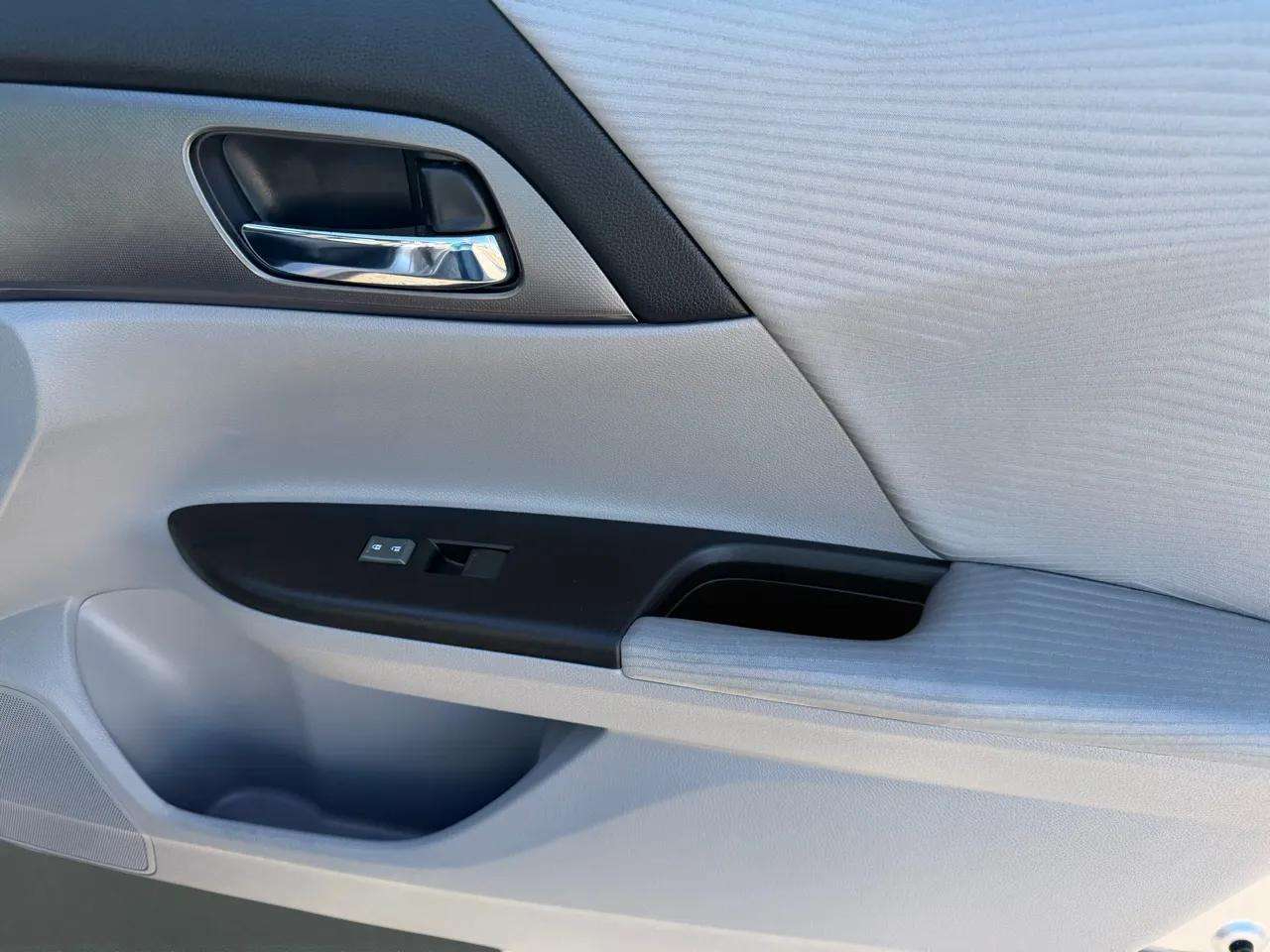 Honda Accord Sedan 4dr I4 CVT LX 2015