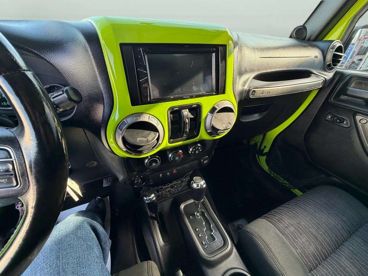 Jeep Wrangler Unlimited 4WD 4dr Sport 2012