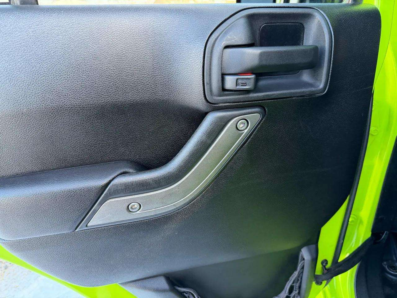 Jeep Wrangler Unlimited 4WD 4dr Sport 2012