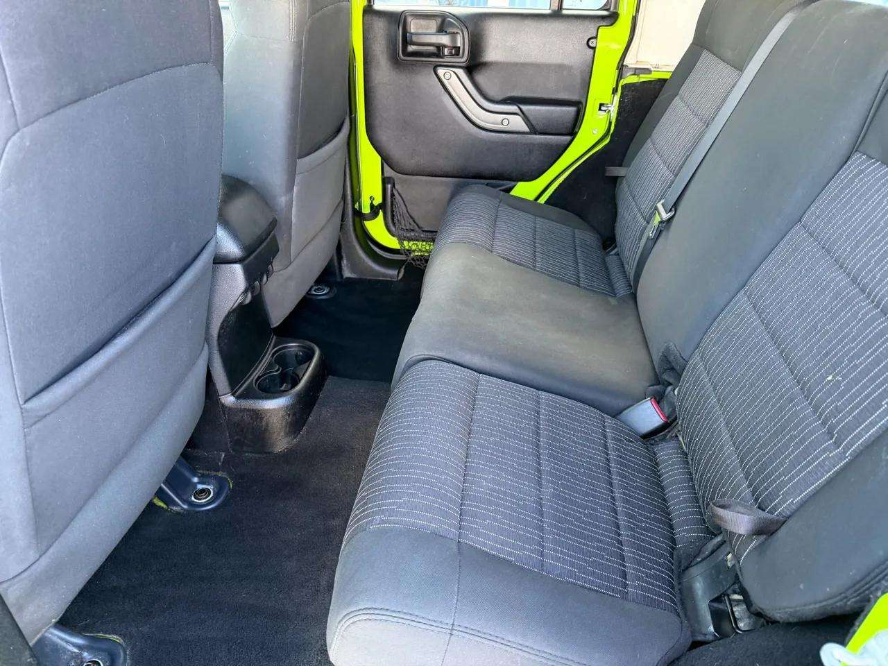 Jeep Wrangler Unlimited 4WD 4dr Sport 2012