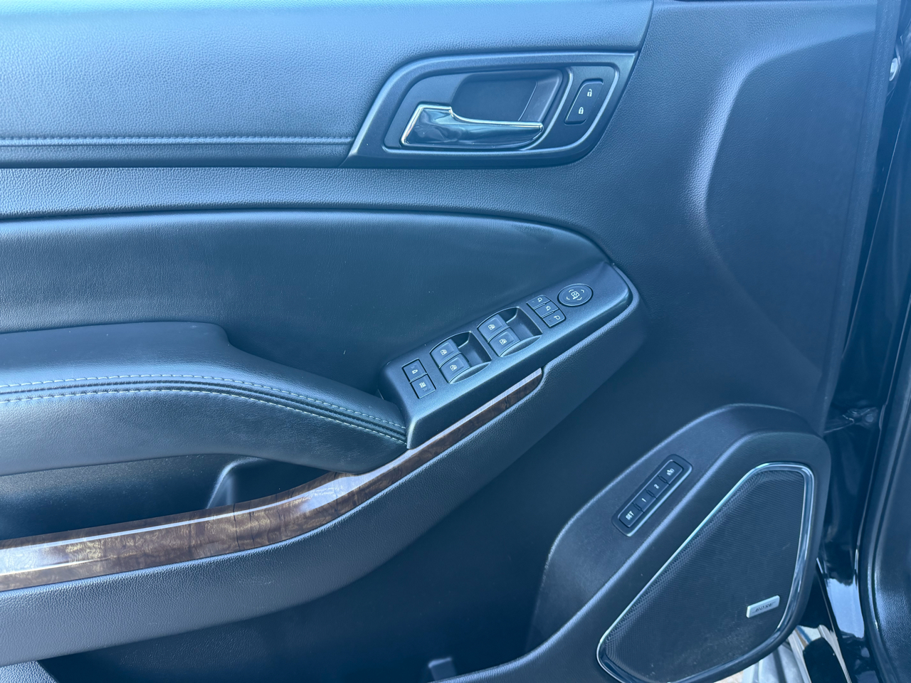 Chevrolet Tahoe 4WD 4dr LT 2015