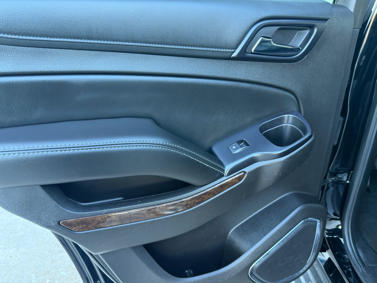 Chevrolet Tahoe 4WD 4dr LT 2015