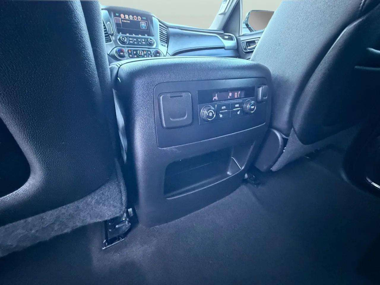 Chevrolet Tahoe 4WD 4dr LT 2015