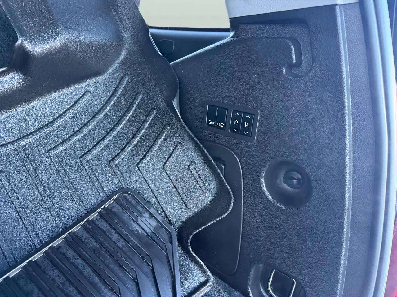 Chevrolet Tahoe 4WD 4dr LT 2015