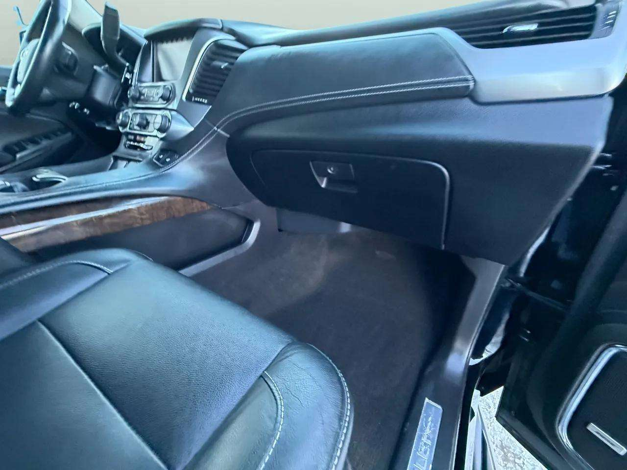 Chevrolet Tahoe 4WD 4dr LT 2015