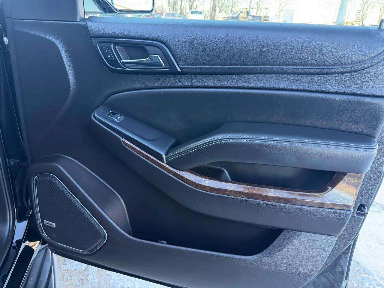 Chevrolet Tahoe 4WD 4dr LT 2015