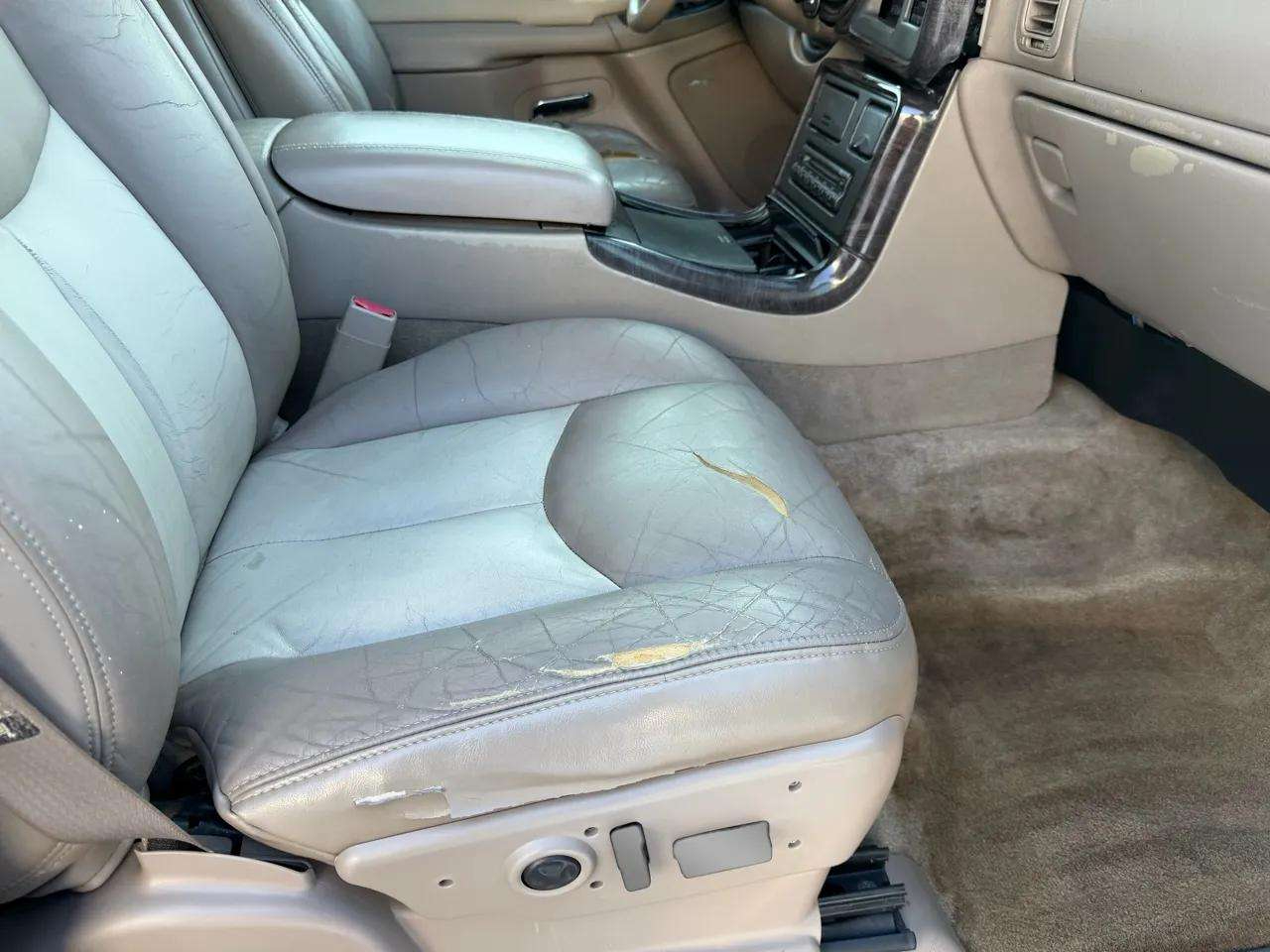 GMC Yukon Denali 4dr AWD 2005