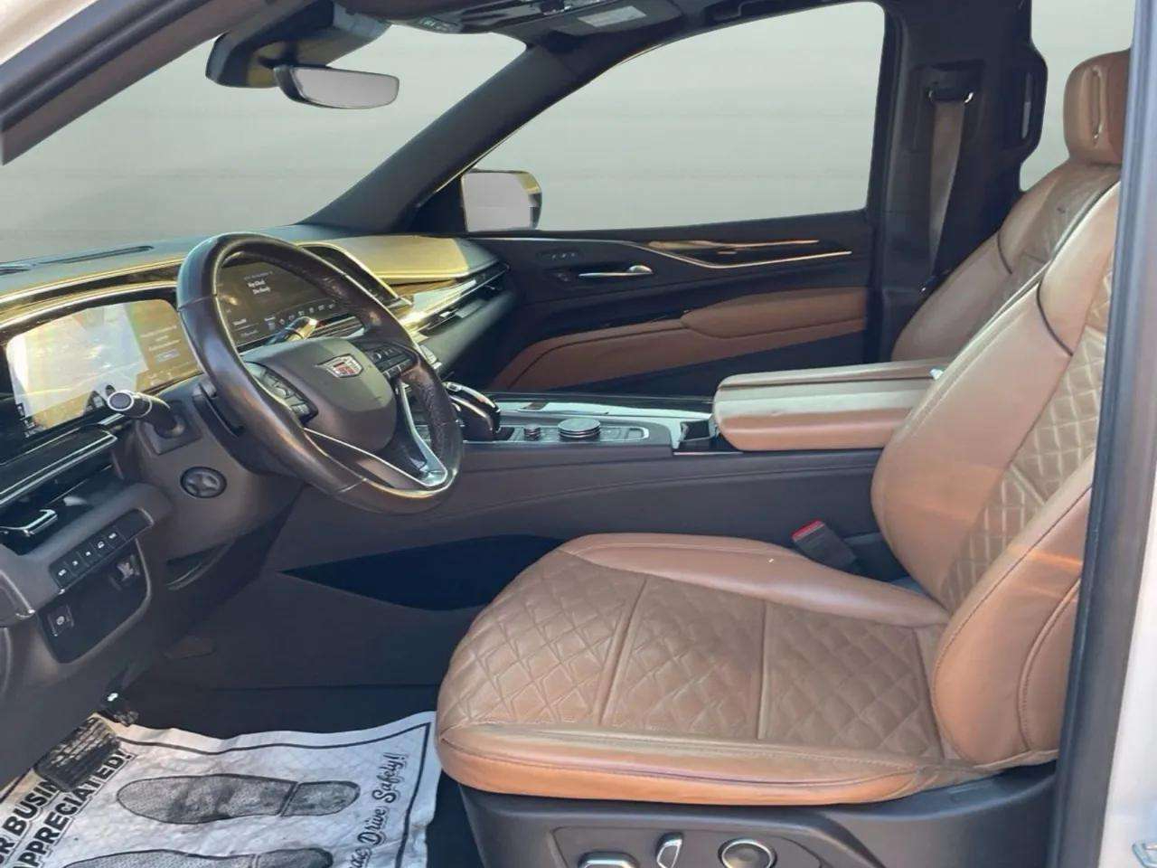 Cadillac Escalade 4WD 4dr Premium Luxury 2021